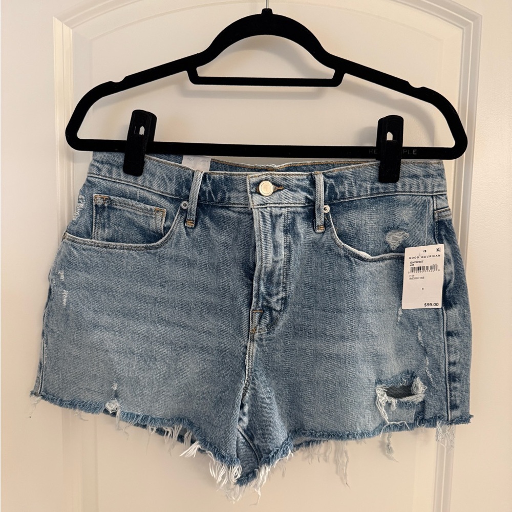 NWT Good American Iconic 90s Short